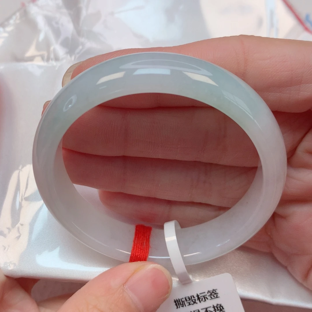 翡翠手镯未镶嵌51.8圈