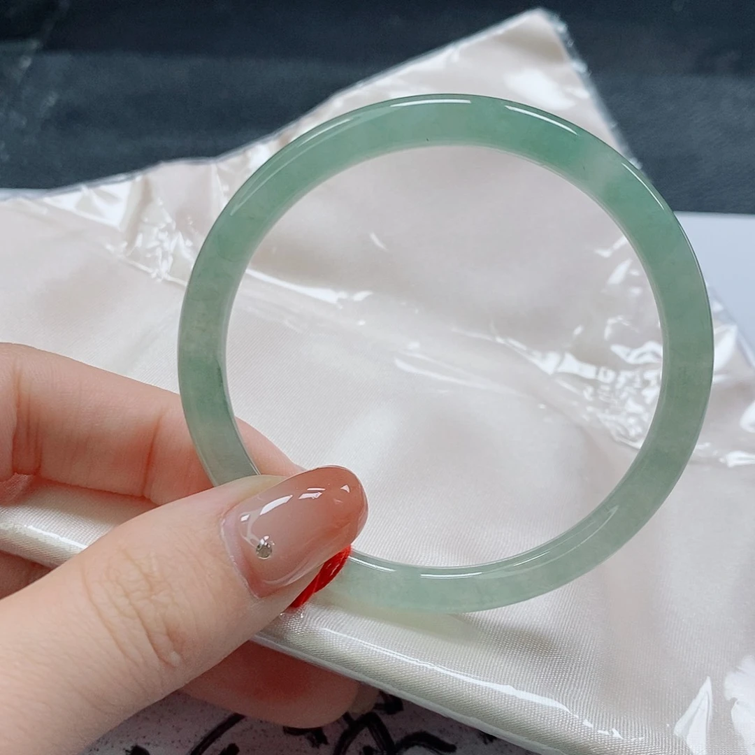 【闪购商品】未镶嵌手镯（圆镯）翡翠452号