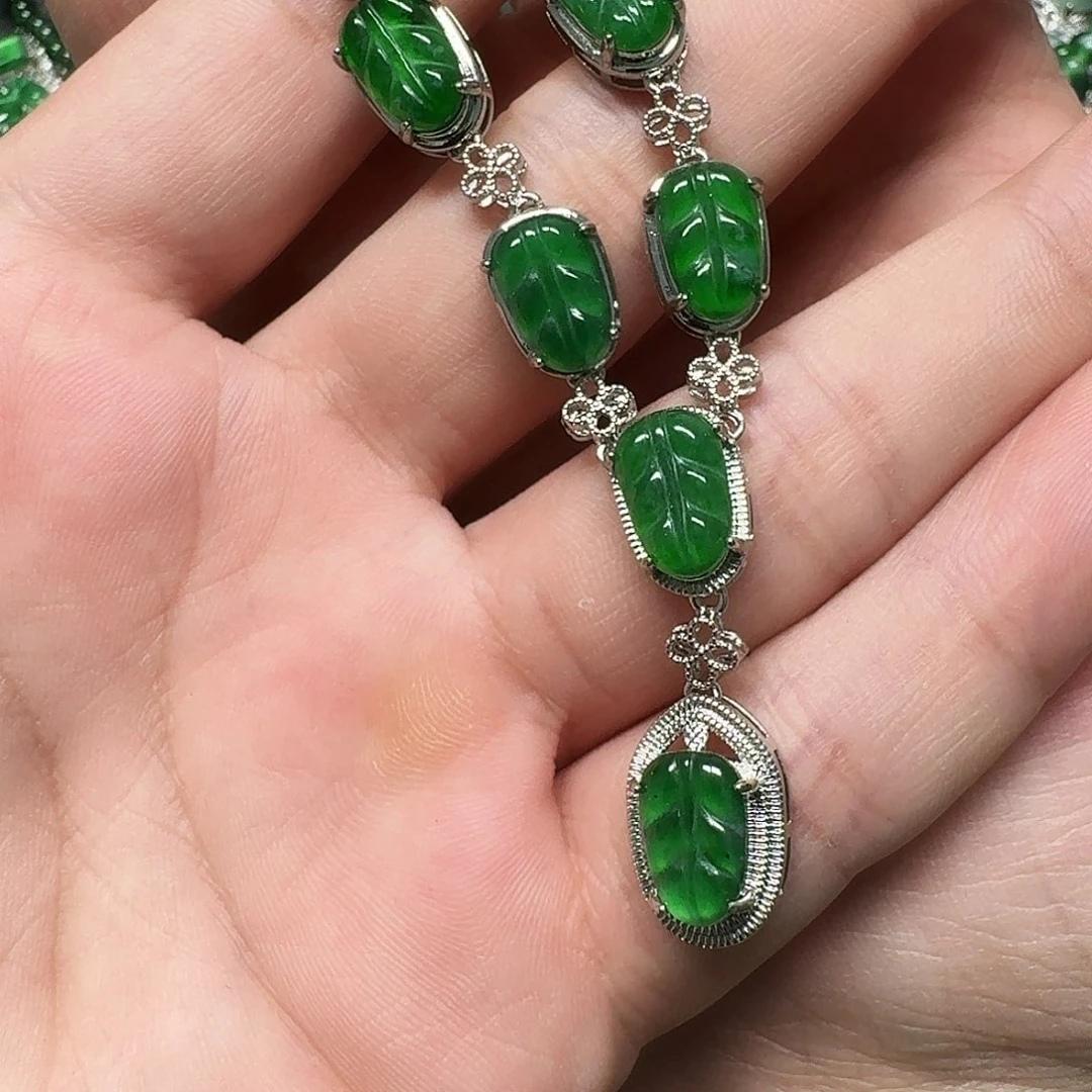 翡翠未镶嵌颈饰天然A货翡翠放漏