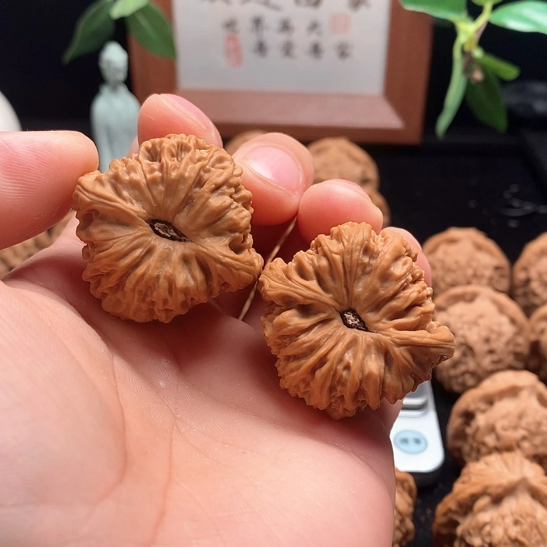 文玩核桃吊坠南疆石38