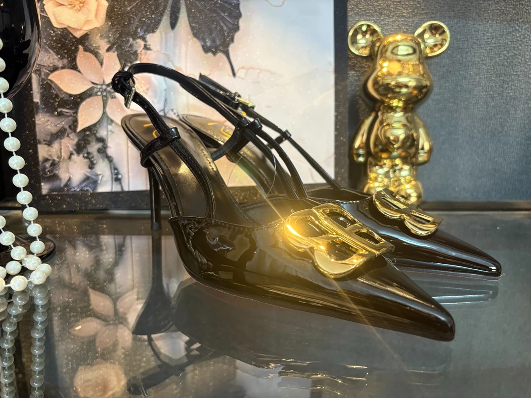 YT亮黑色BB扣（金扣）细跟漆皮性感小尖头包头高跟鞋