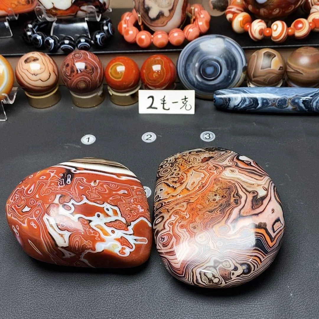 未镶嵌两毛玛瑙/玉髓摄****冰