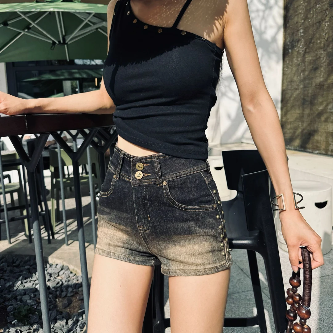 渐变色落日晚霞复古水洗高腰弹力辣妹铆钉重工百搭包臀牛仔短裤