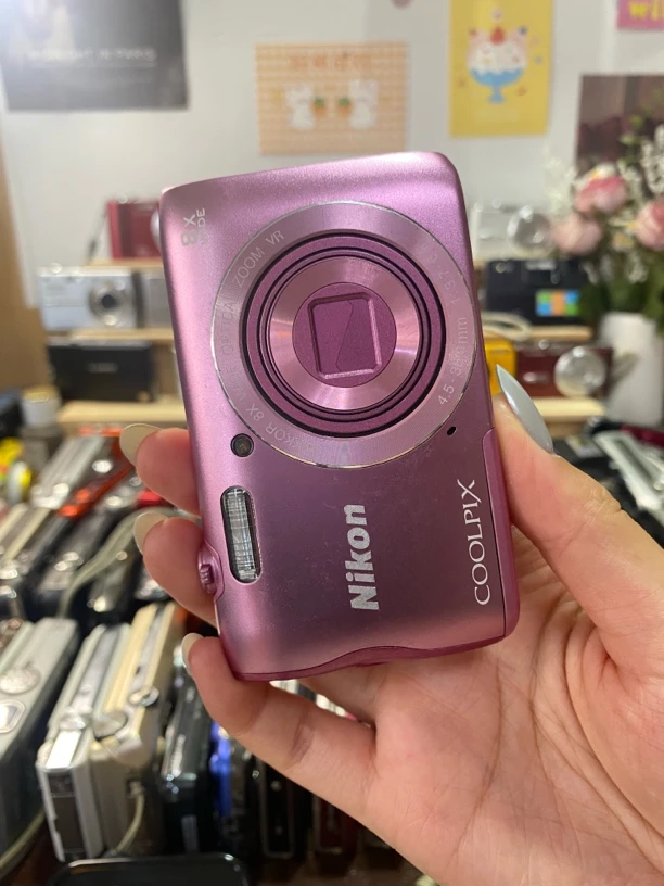 9新 Nikon/尼康 尼康a300 2000w像素8倍光学变焦