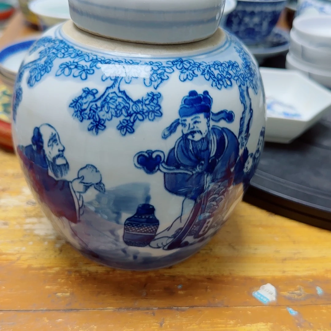 笑***下摆件瓷器的工艺技术特点