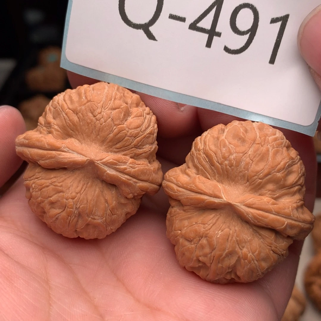 文玩核桃把件38元宝……..