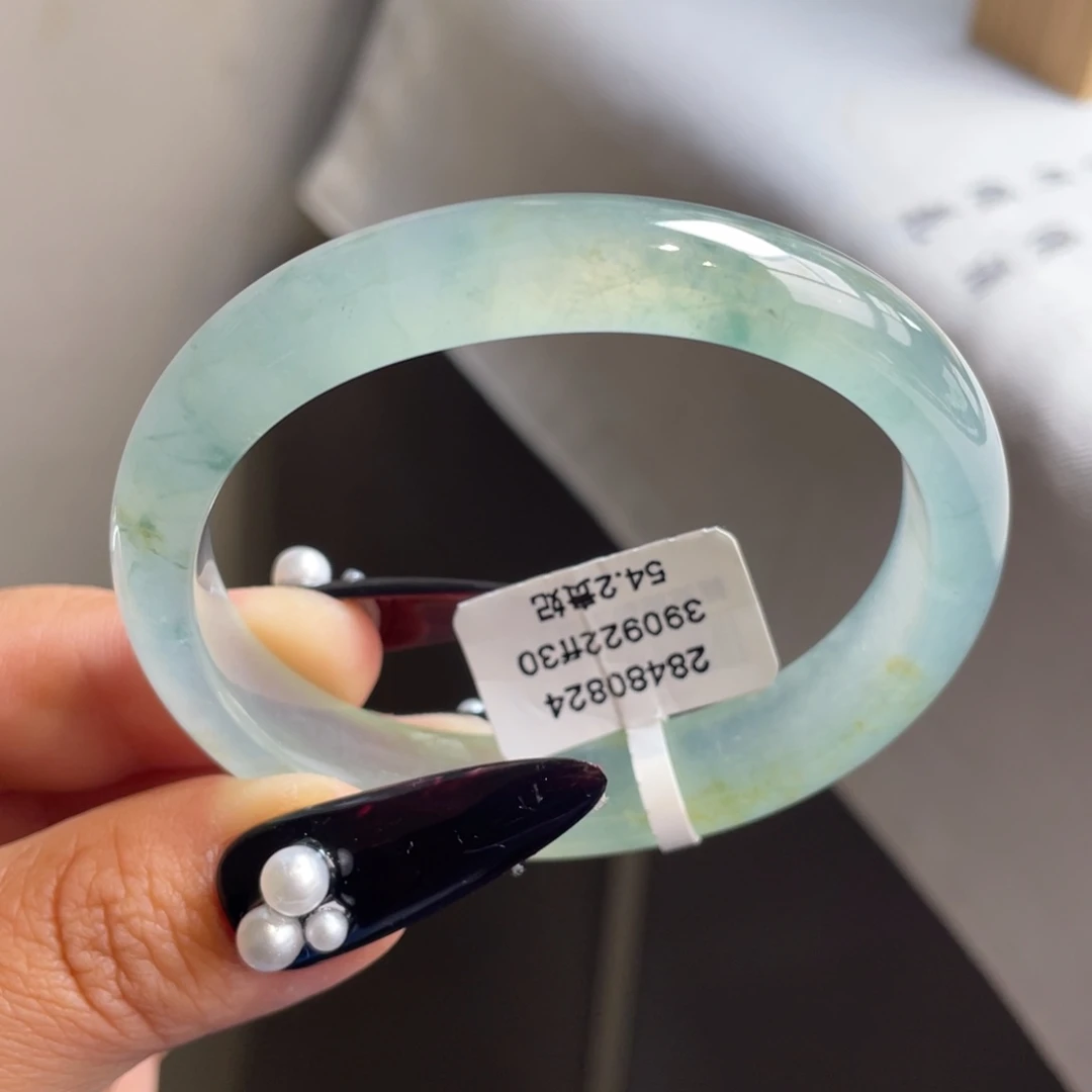 翡翠未镶嵌手镯冰蓝飘花起光贵妃手镯