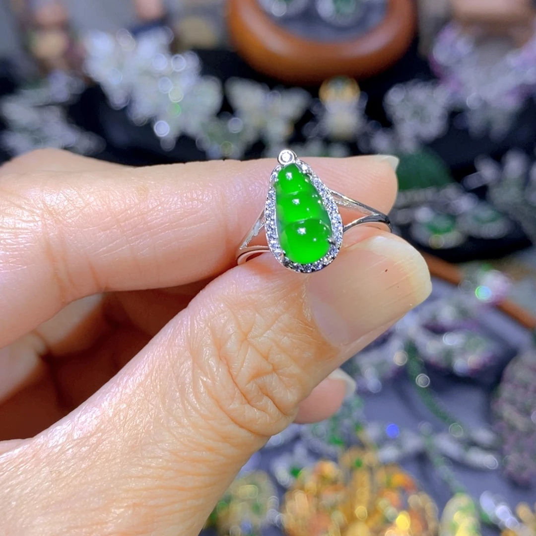 翡翠颈饰银S925镶嵌天然翡翠