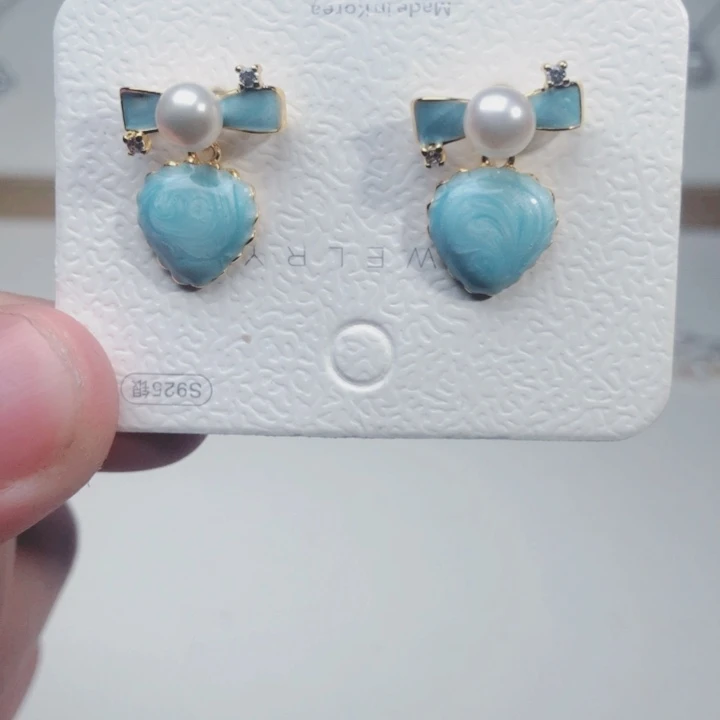 未镶嵌淡水珍珠耳饰