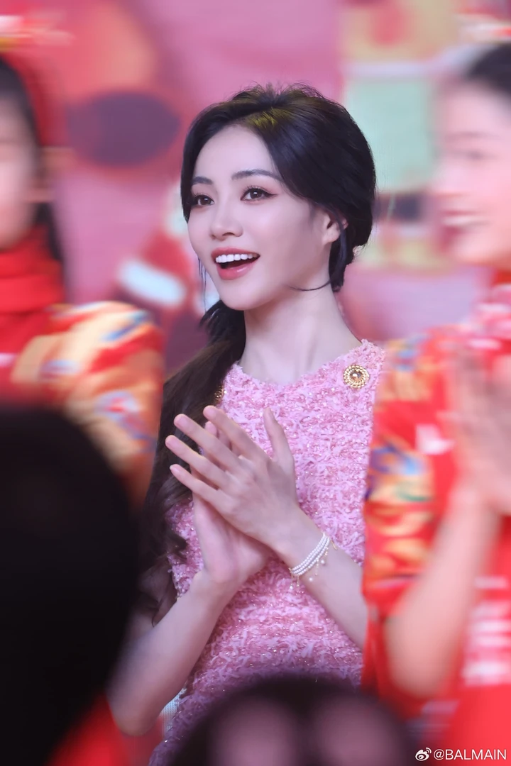 谢可寅明星同款夏季新款时尚针织圆领修身显瘦无袖针织毛呢连衣裙