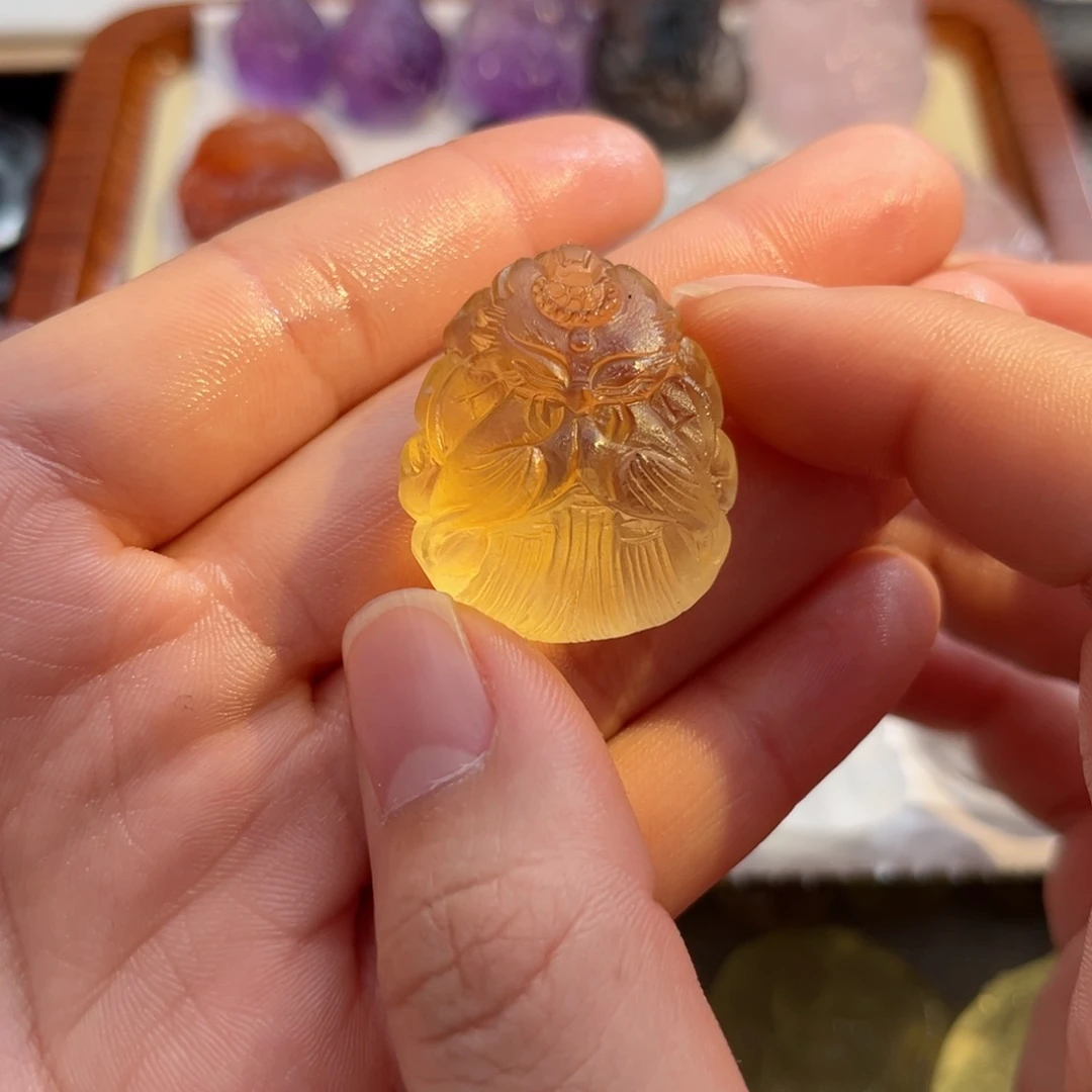 水晶颈饰银S925镶嵌弥*暴力黄九尾