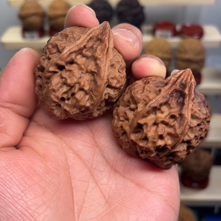 核桃文玩铁核桃石斧佛肚40尺