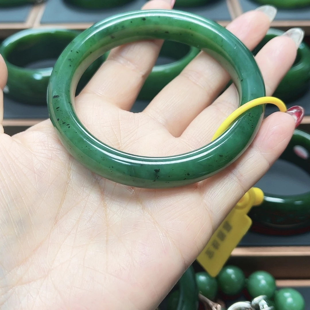 和田玉（糖玉）未镶嵌手镯