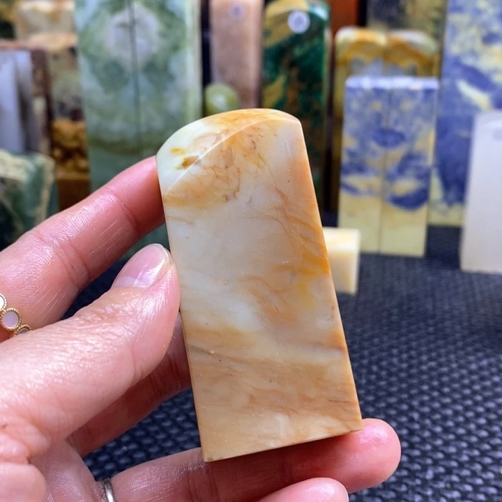南美石惠****?青田石印章石