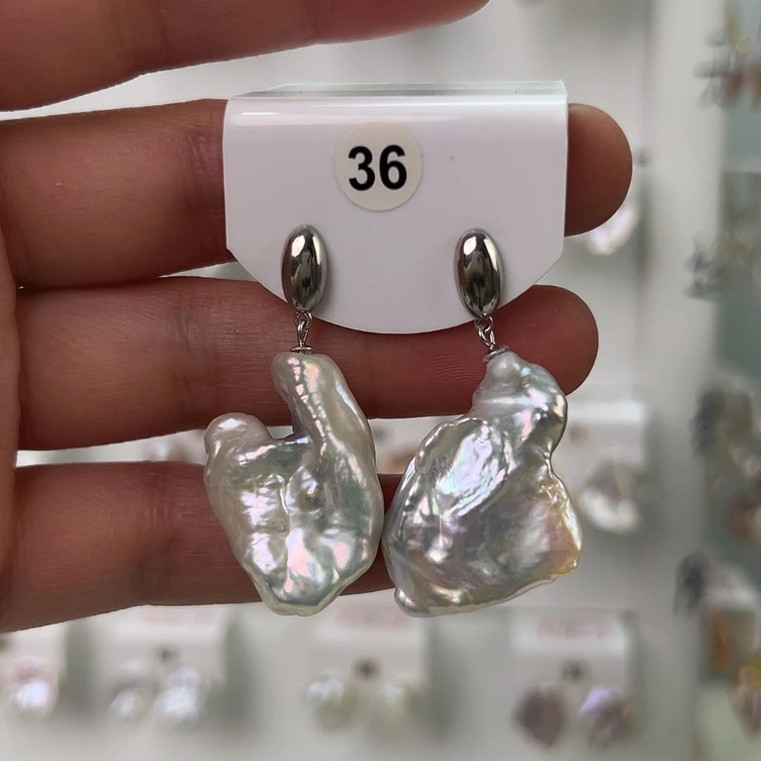 非金属巴洛克花瓣耳饰