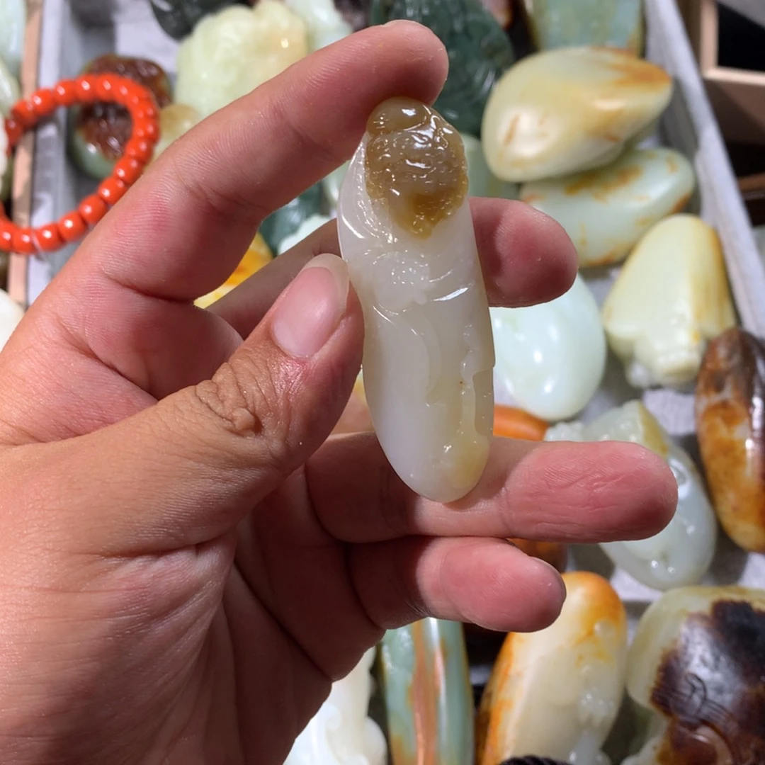 和田玉（糖玉）未镶嵌挂件