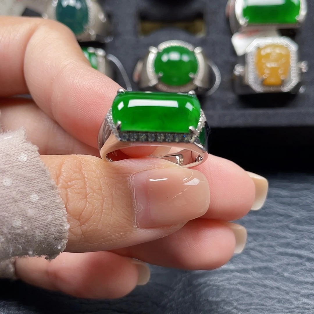 翡翠银S925镶嵌戒指天然A货翡翠没运费险3716