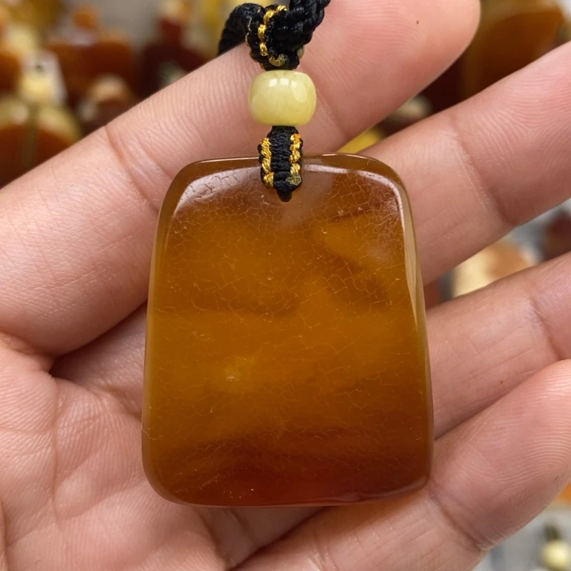 【闪购商品】琥珀颈饰未镶嵌