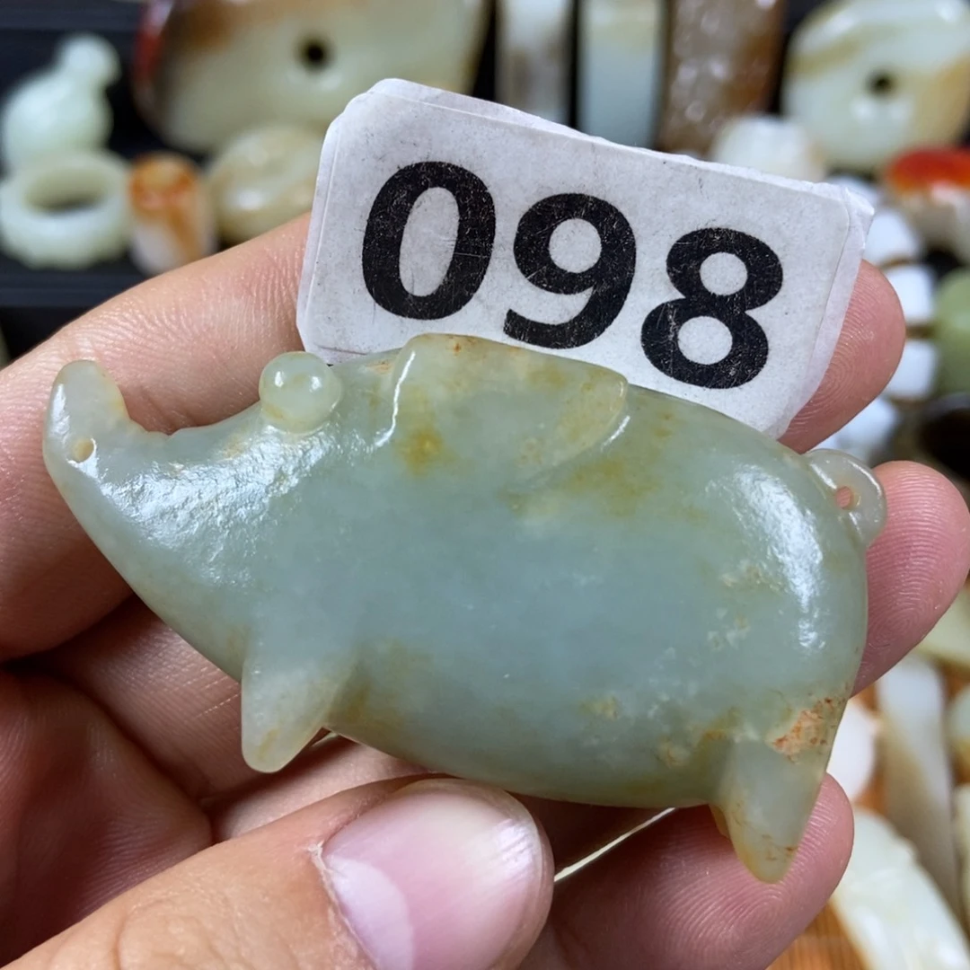 颈饰未镶嵌和田玉