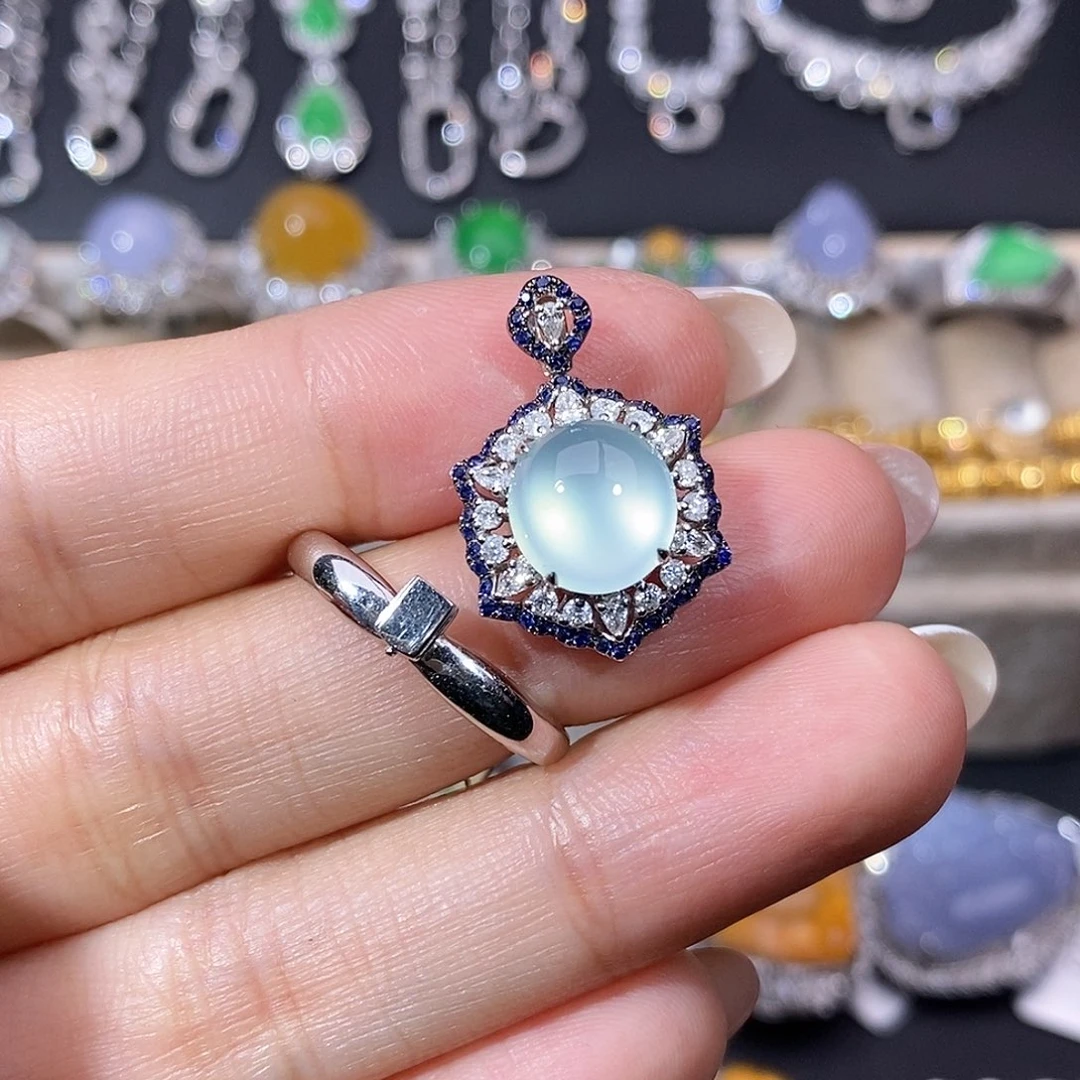 翡翠18K金镶嵌颈饰戒指