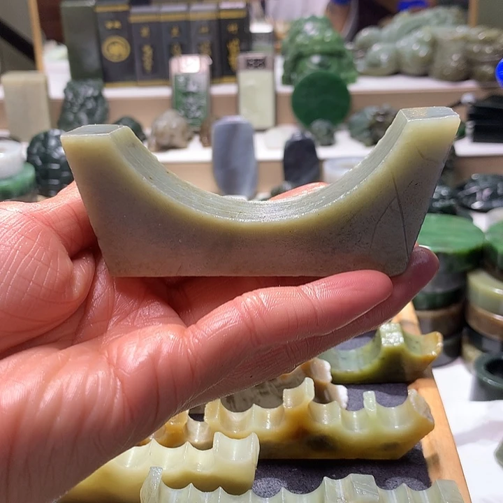 和田玉未镶嵌珠宝半成品