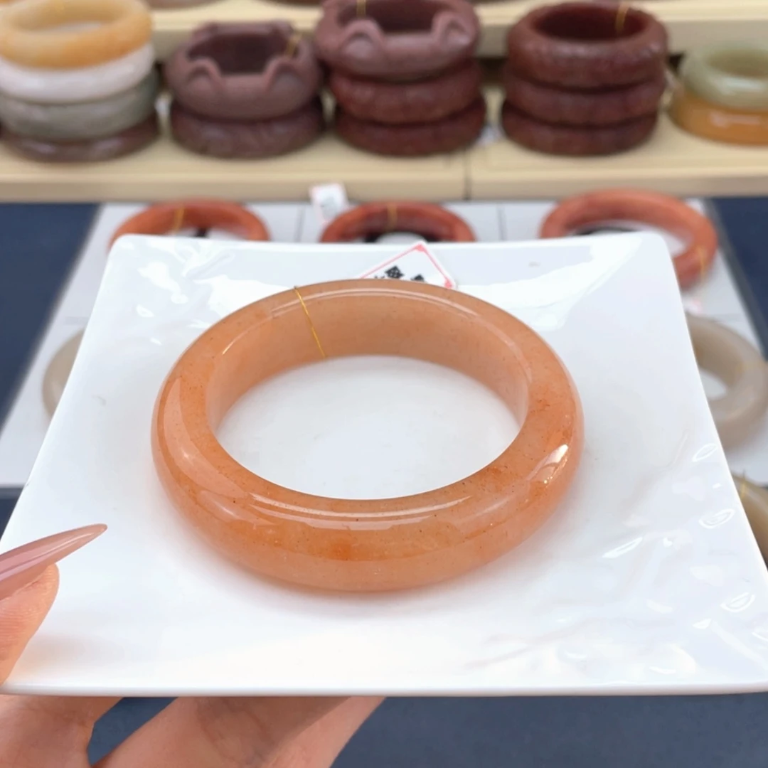 【闪购商品】石英质玉手镯未镶嵌?*?