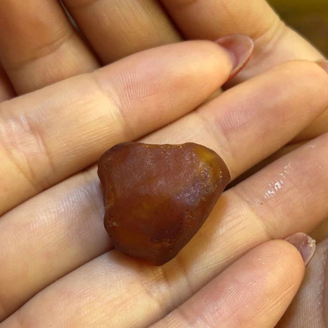 定制琥珀未镶嵌原石