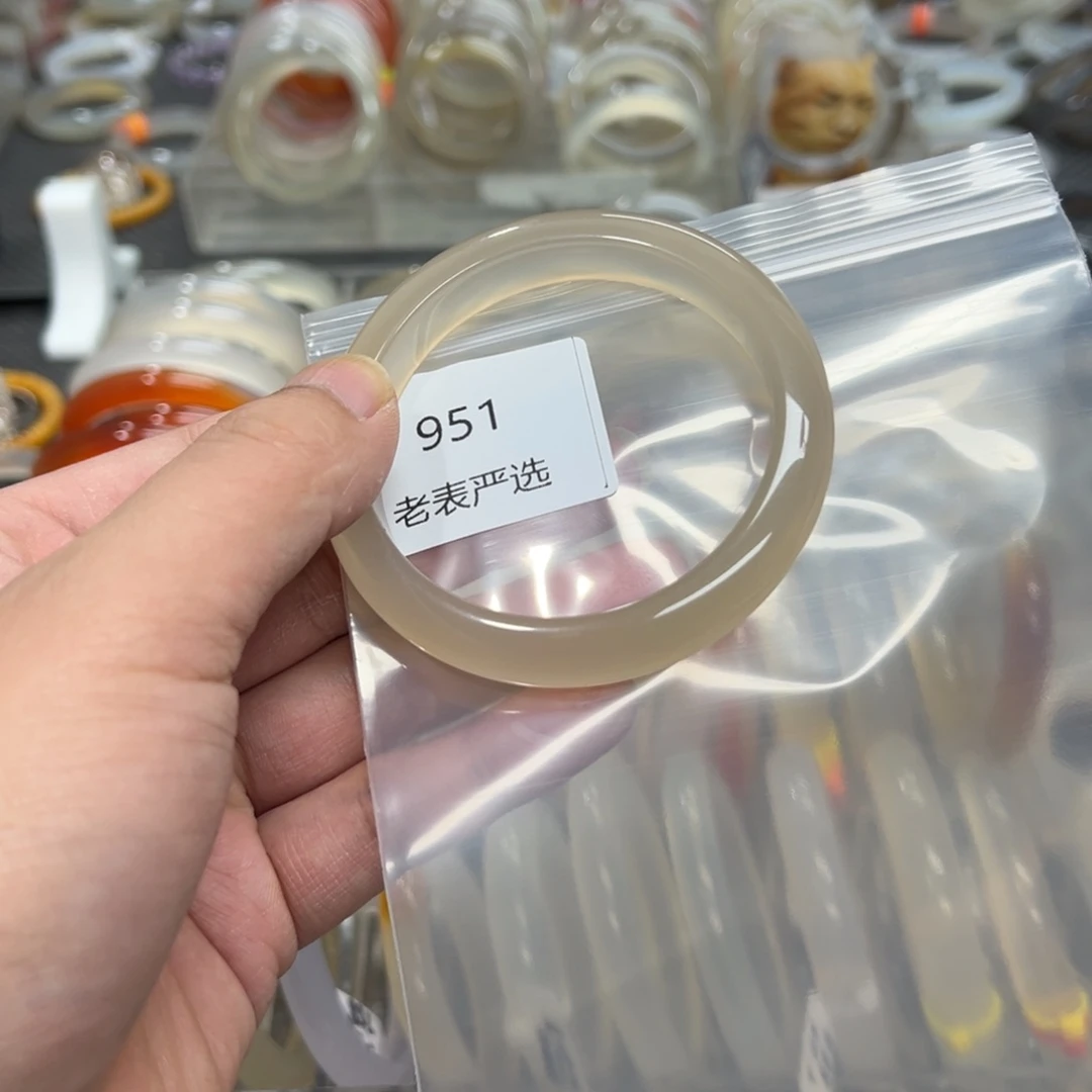 玛瑙/玉髓手镯未镶嵌葡***?60