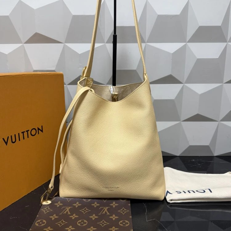 95新/路易威登/C14048630020/[PY1203B0003]