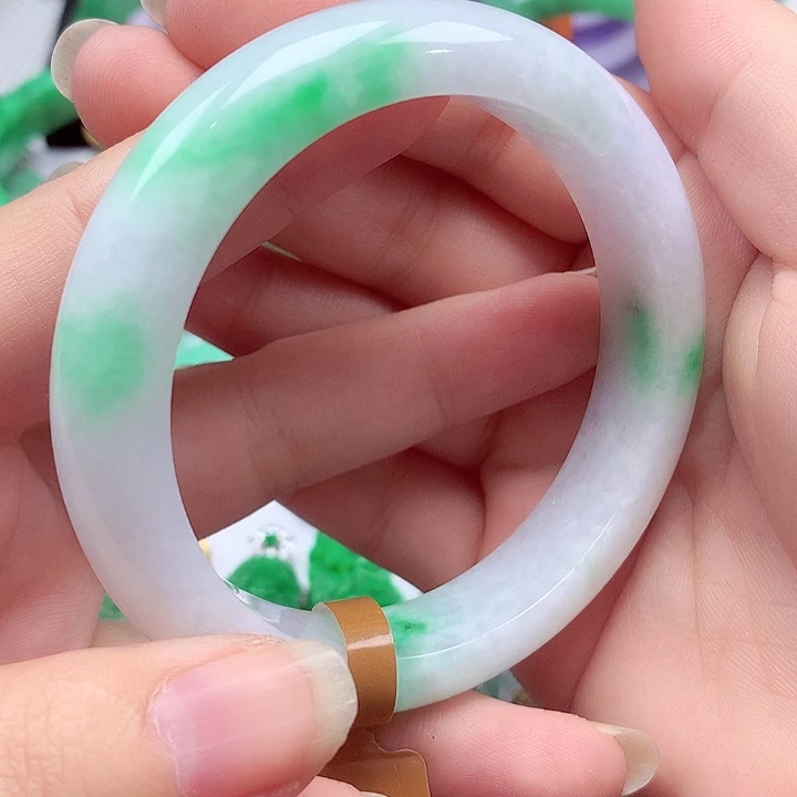 翡翠未镶嵌手镯翡翠手镯