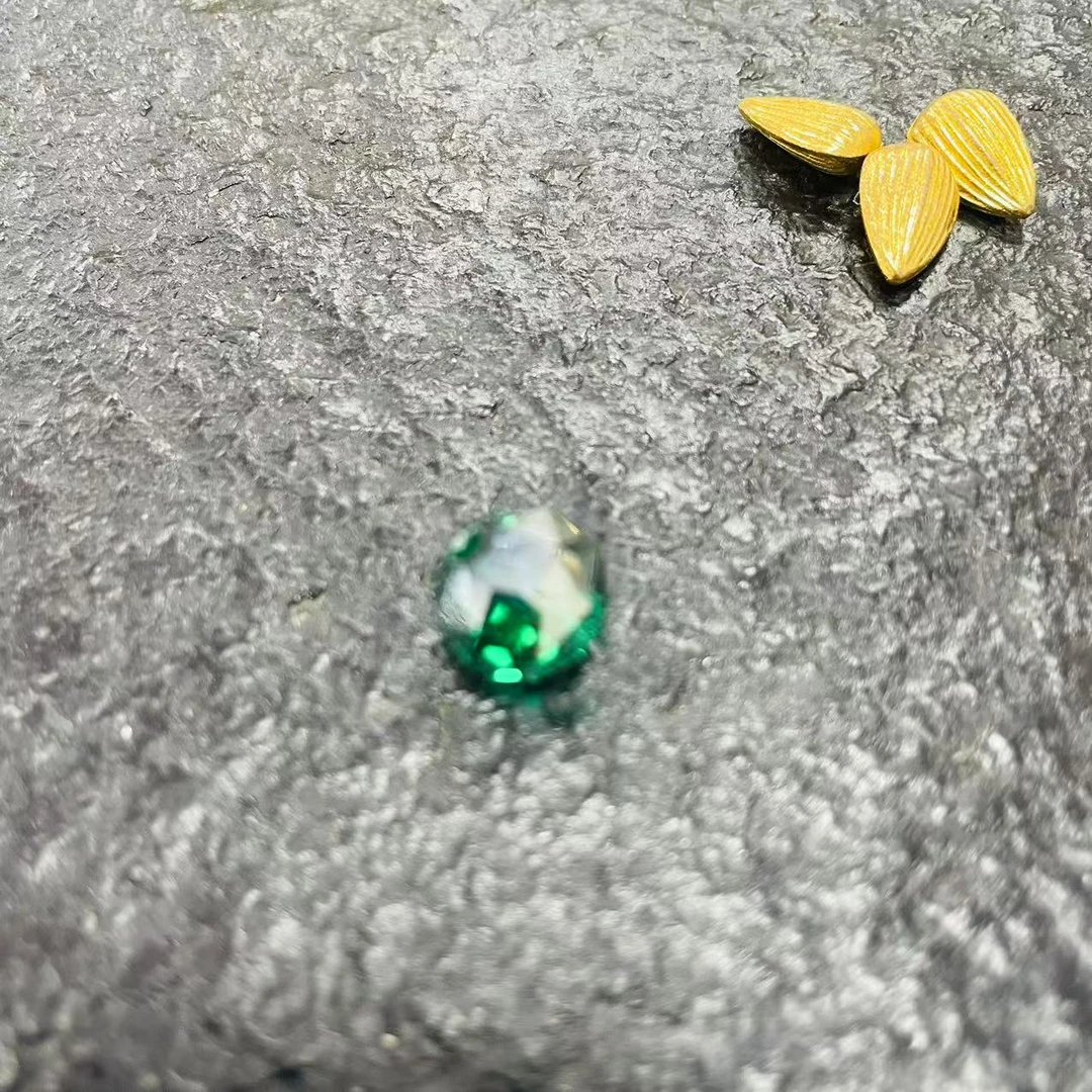 Q88甄品严选绿珠子配摆件J131