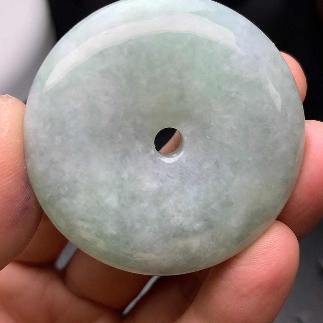 翡翠未镶嵌颈饰翡翠首饰和翡翠珠宝