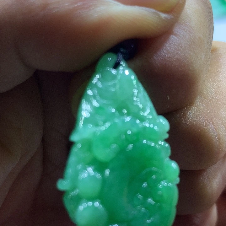 翡翠未镶嵌颈饰天然翡翠A货吊坠