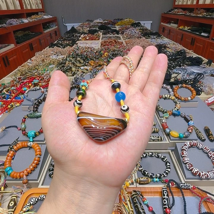 未镶嵌玛瑙/玉髓珠宝奇石