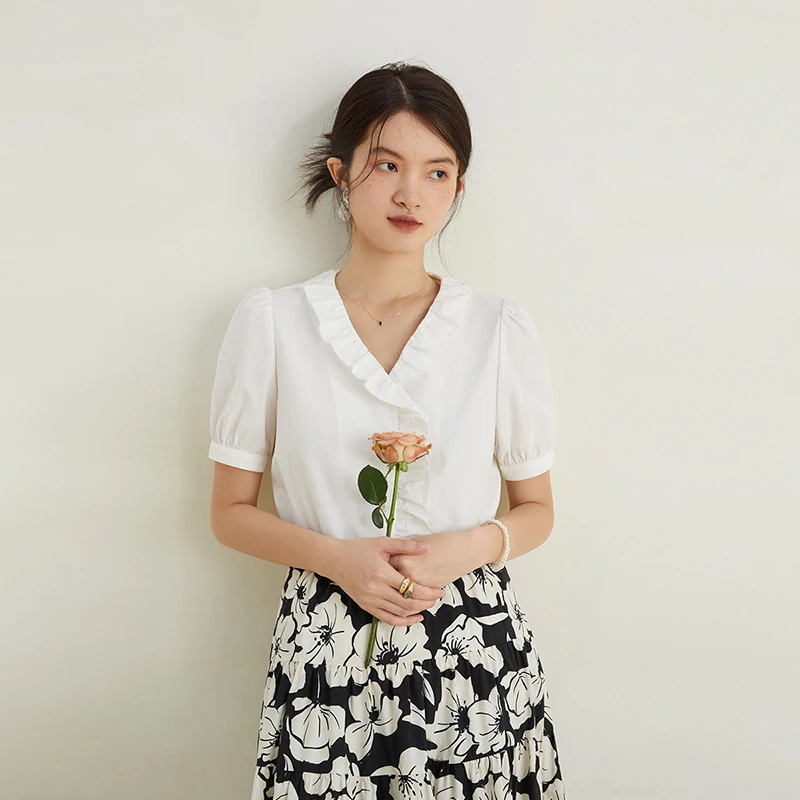 自巧小个子女装穿搭法式复古感衬衫小众木耳边短袖上衣23ZQ92596