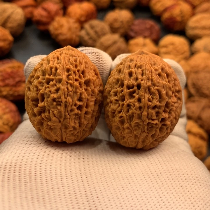 文玩核桃吊坠9……….