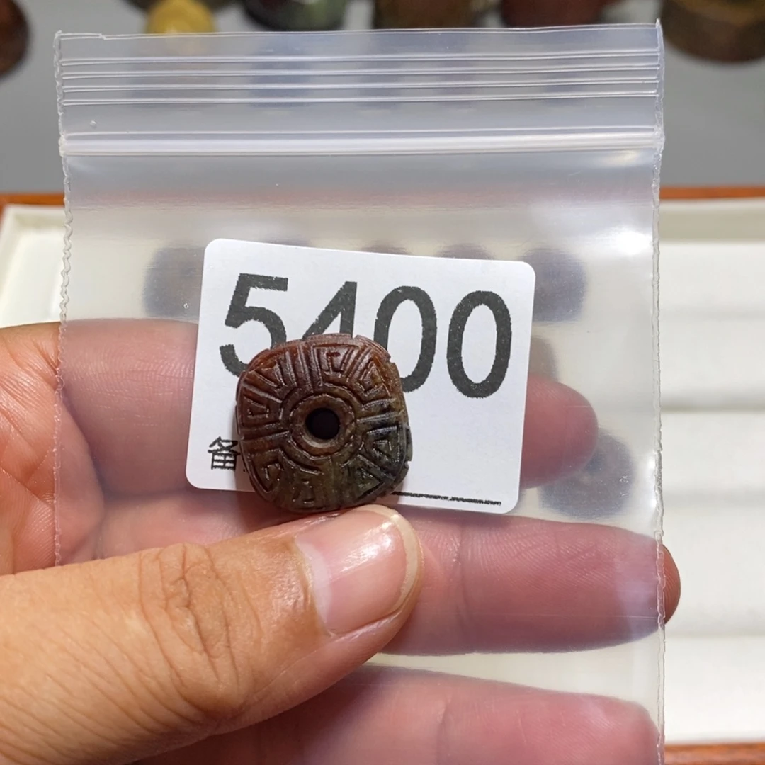 岫岩河磨玉（透闪石质玉）未镶嵌颈饰圆***呛