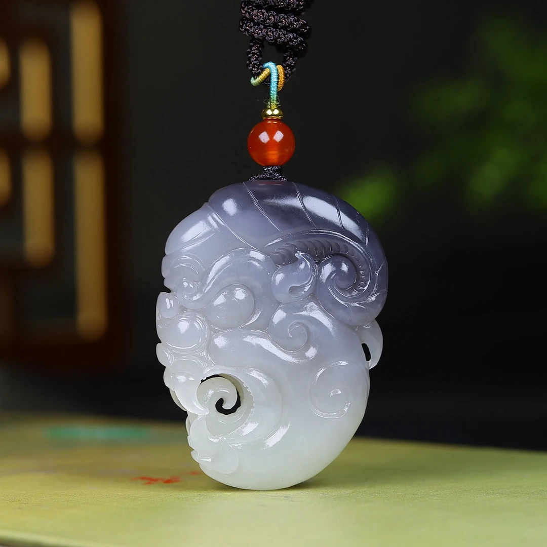 121707和田玉烟紫瑞兽挂件