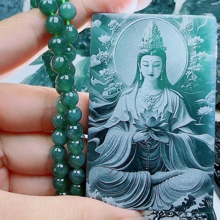 翡翠未镶嵌颈饰多样性发货天然的A货翡翠