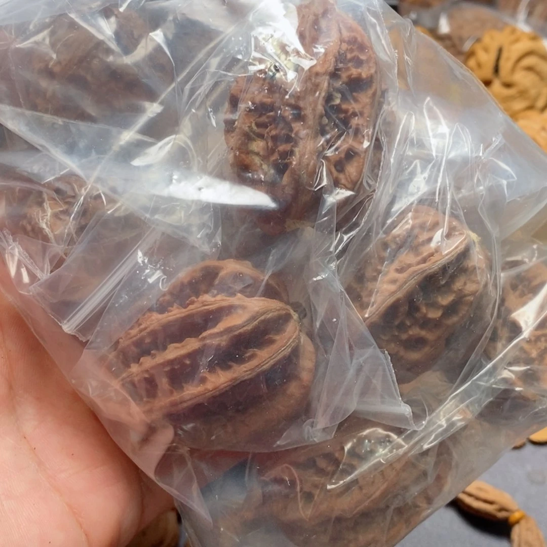 文玩核桃吊坠瑕疵21