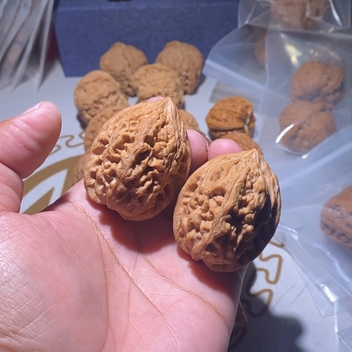 把件文玩核桃2*大古石