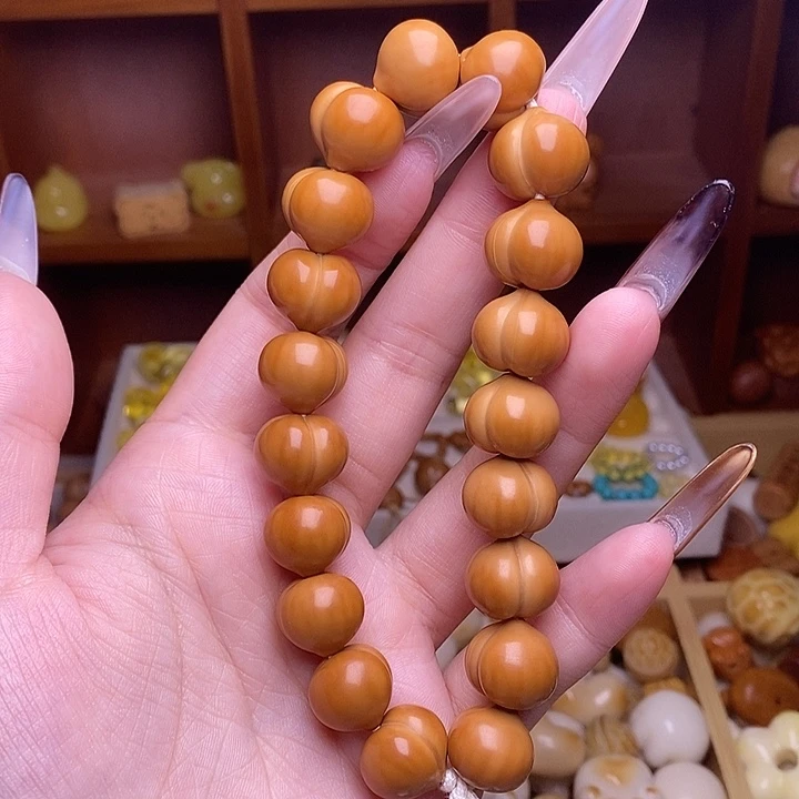 猴头核桃吊坠柯基小肥臀