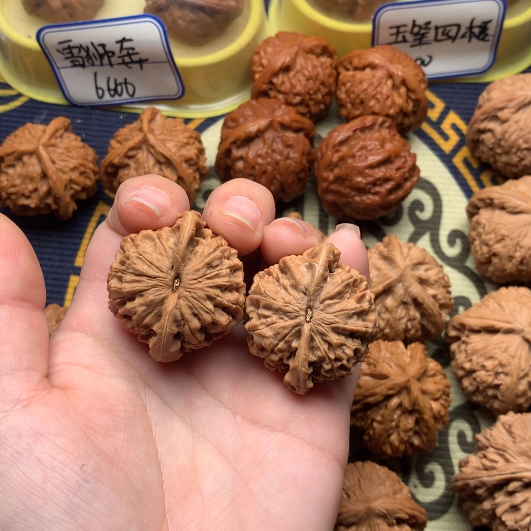 文玩核桃吊坠核王36