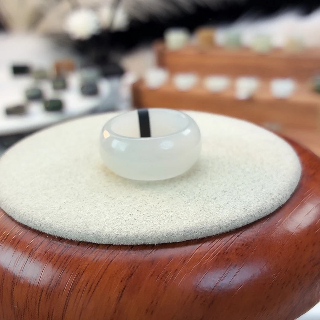 和田玉未镶嵌戒指i46冰白轮胎18.0mm