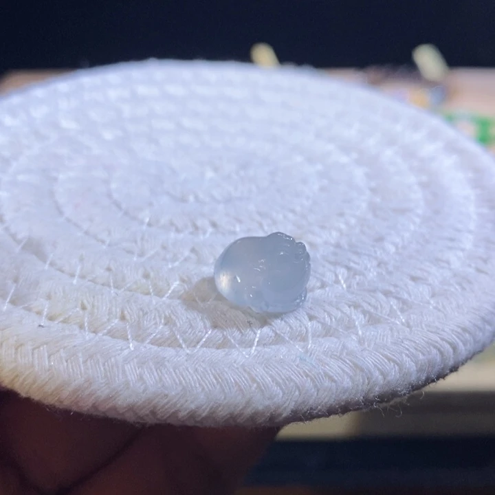翡翠未镶嵌吊坠(不含链)翡翠高冰三脚蟾