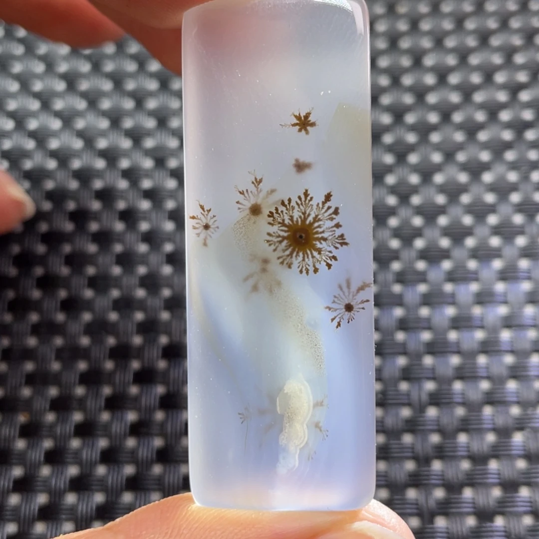 未镶嵌颈饰玛瑙/玉髓星*