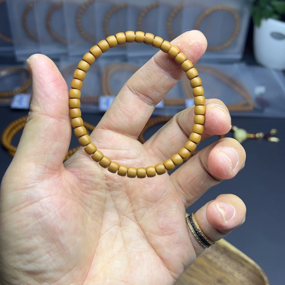 手串橄榄核5.mm老挝核尖全无白