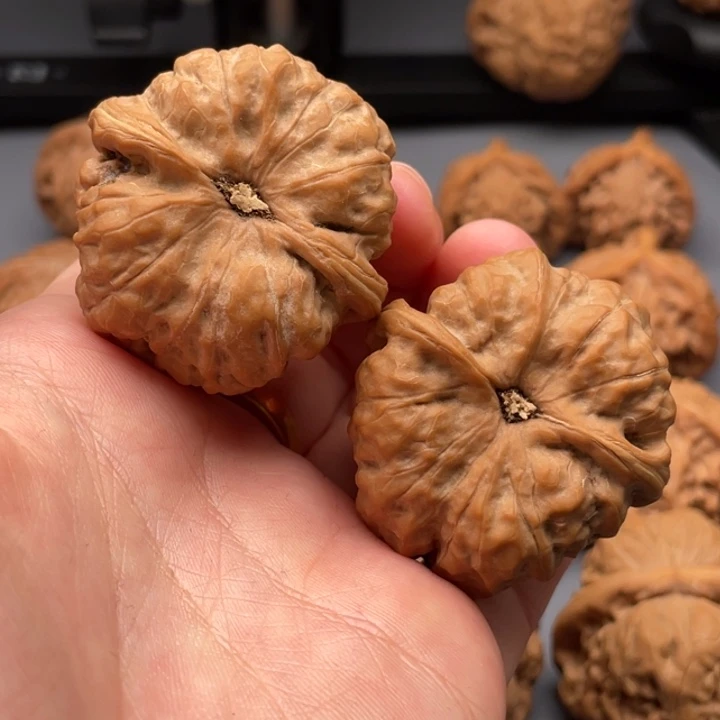 文玩核桃把件张*蛤蟆头蛤蟆头39