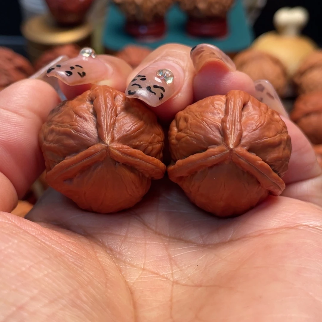 把件文玩核桃元宝奔