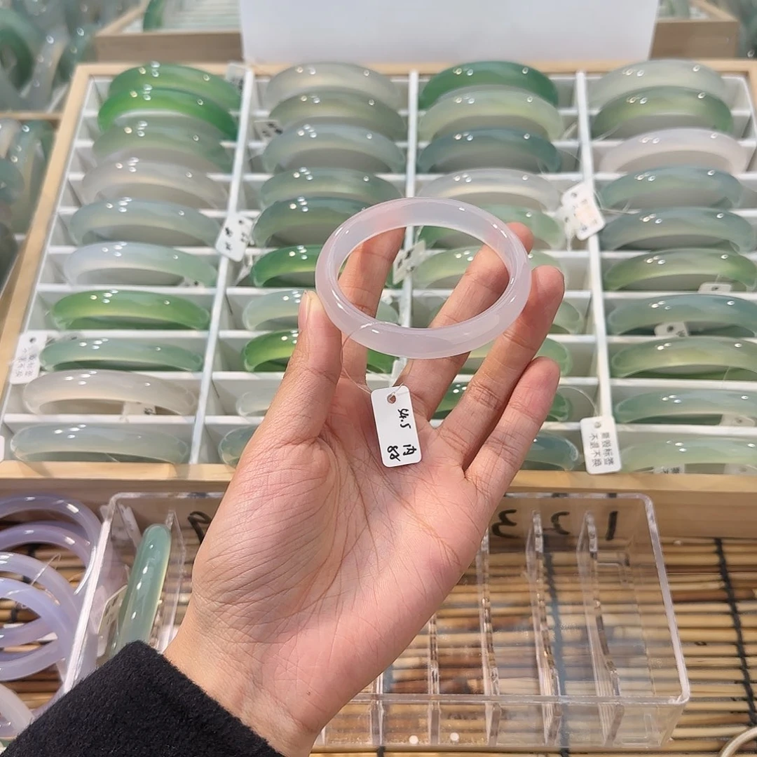 玛瑙/玉髓未镶嵌手镯圈口54.5